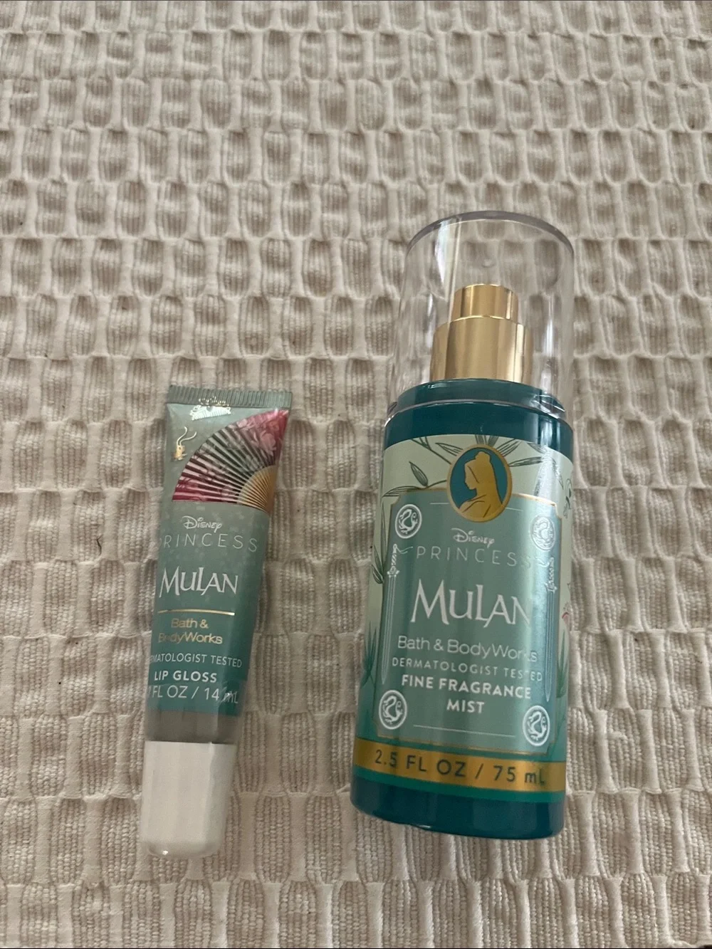 Bath & Body Works Mulan Teal & Gold Fragrance Mist and lip gloss - Picture 3 of 3